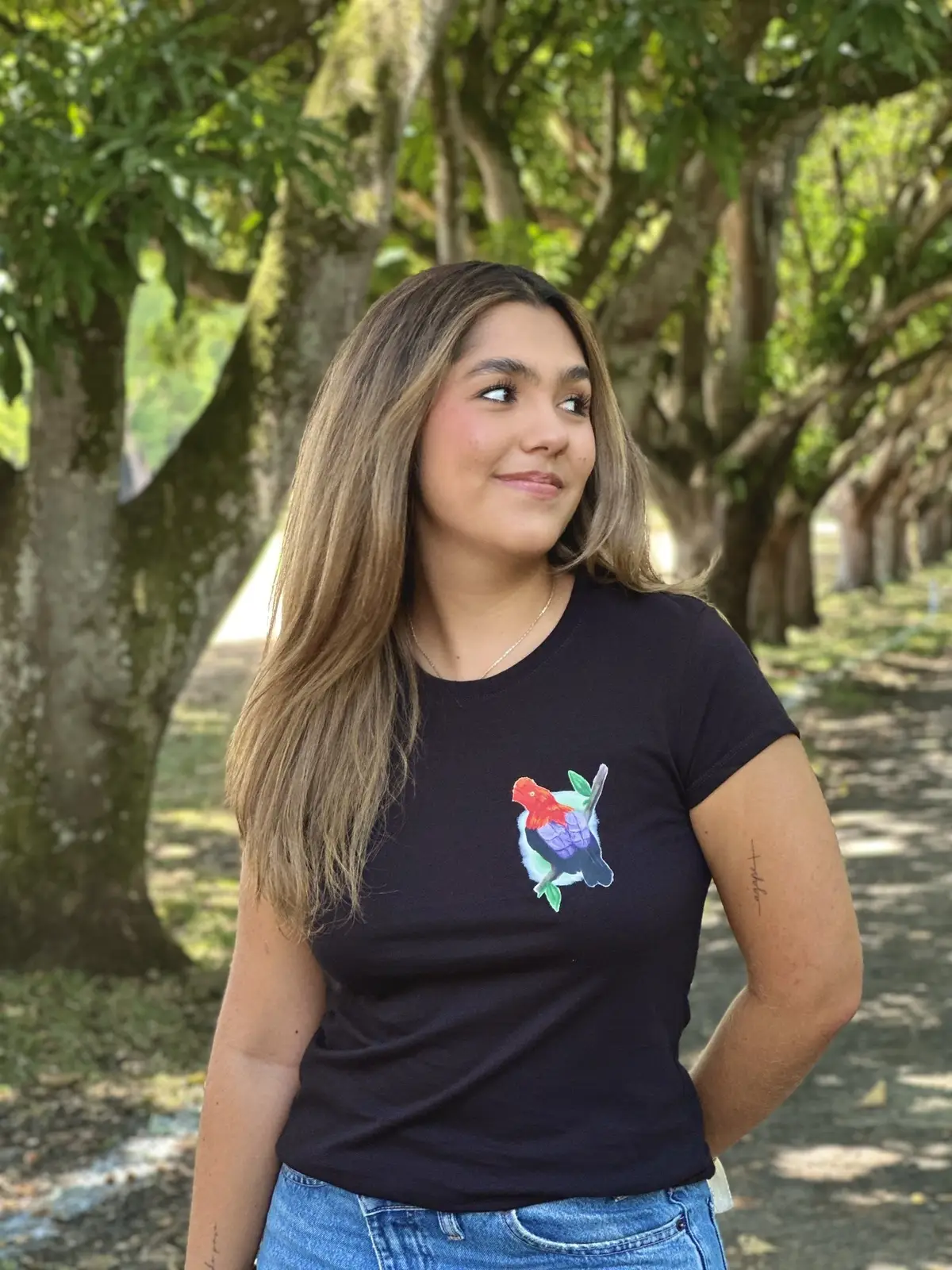 Camiseta gallito de roca mujer negra
